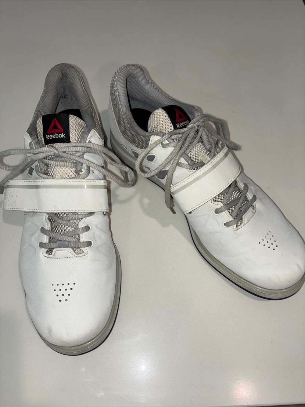 REEBOX EUC Men’s White & Gray Athletic Training Shoes with Velcro Straps Size 13